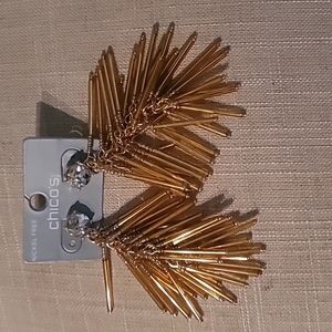 CHICOS BEAUTIFUL GOLD TONE EARRINGS